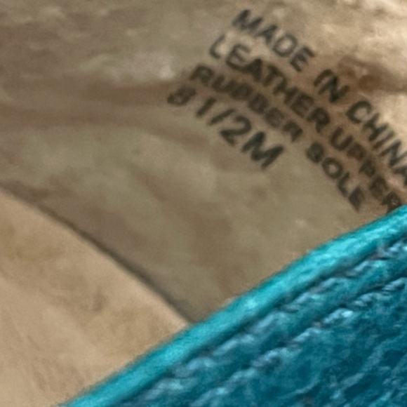 Michael Kors Aqua Blue Flats with Gold Accents- rare and vintage - Picture 6 of 7